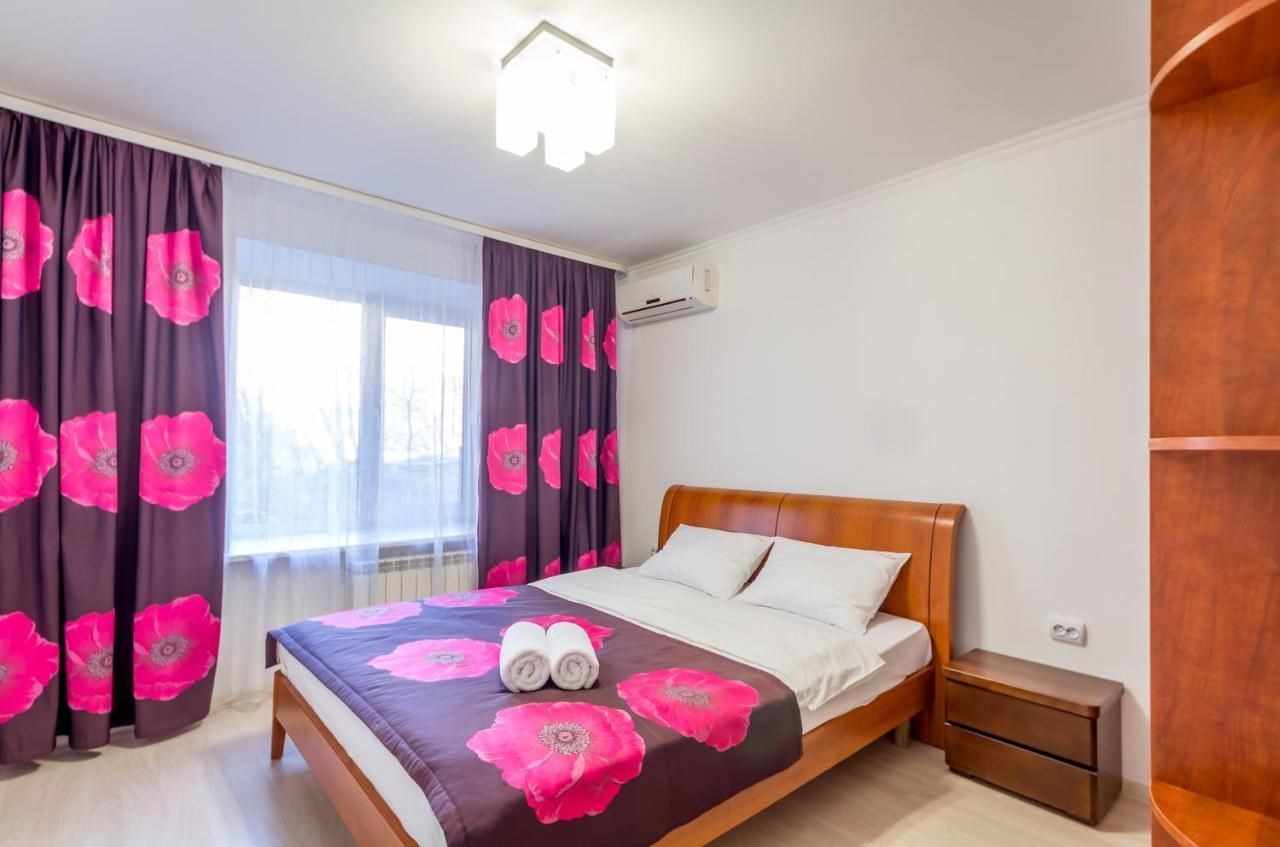 Apartments Near Parus Business Centre Kyiv Exterior foto